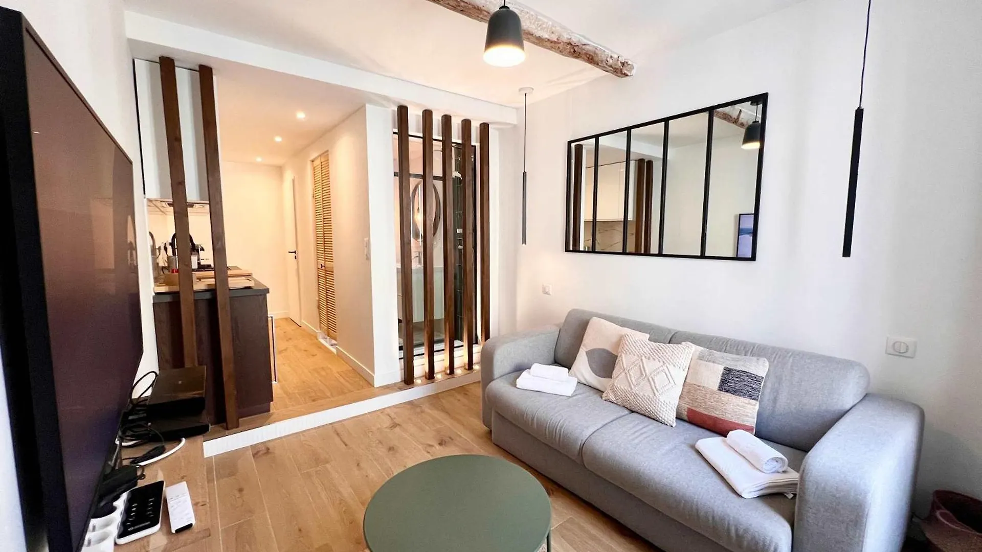 B066 Studio Design A 5 Mn De La Plage location